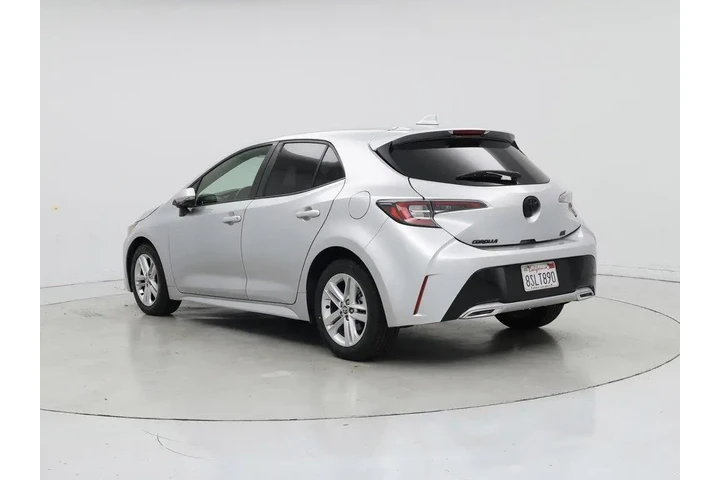 $21998 : Toyota Corolla Hatchback 202 image 2