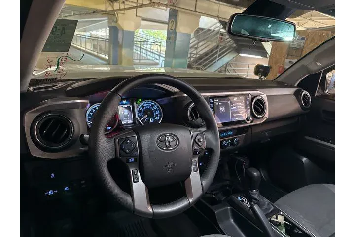 $33740 : Toyota Tacoma 2023 4x2 SR5 V image 6