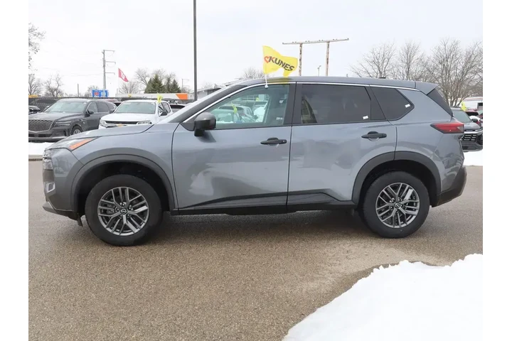 $17877 : Nissan Rogue 2023 S 4dr Cros image 5