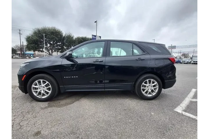 $20998 : Chevrolet Equinox 2024 LS 4d image 4