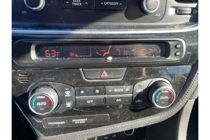 Kia Optima 2015 EX 4dr Sedan image 10