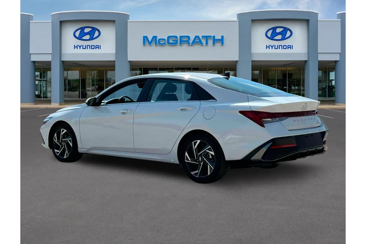 $21056 : Hyundai ELANTRA 2024 SEL 4dr image 4
