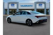 $21056 : Hyundai ELANTRA 2024 SEL 4dr thumbnail