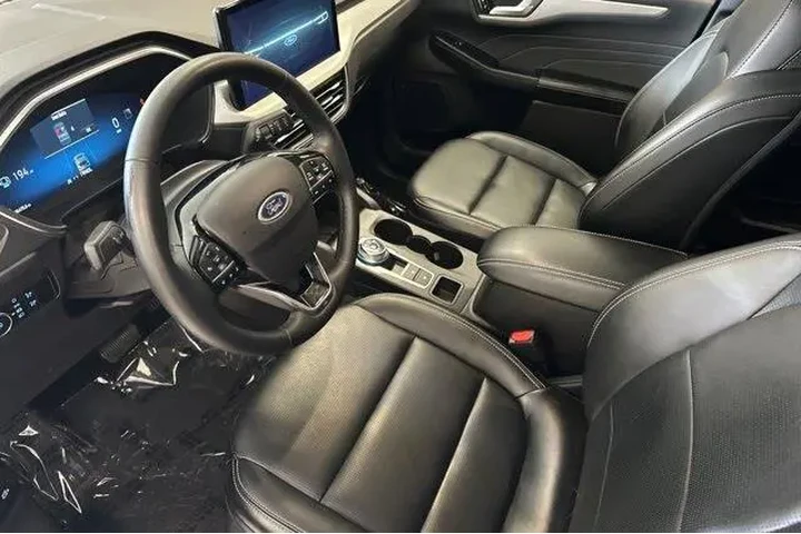 $27844 : Ford Escape 2025 AWD Platinu image 10