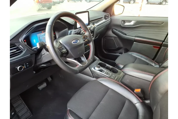 $27942 : Ford Escape 2025 ST-Line 4dr image 9