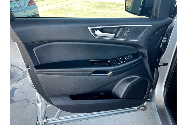 2020 Edge SEL AWD image 10