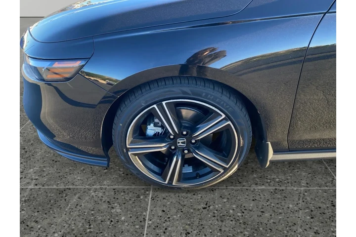 $32913 : Honda Accord Hybrid 2024 Spo image 6