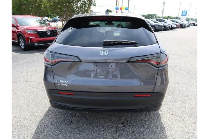 $27990 : Honda HR-V 2026 LX 4dr Cross image 5