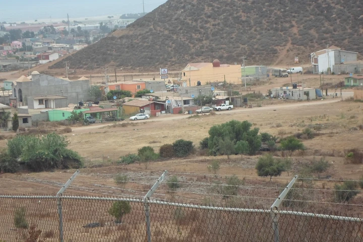 $680000 : REMATO TERRENO DE 447.105 M2- image 4