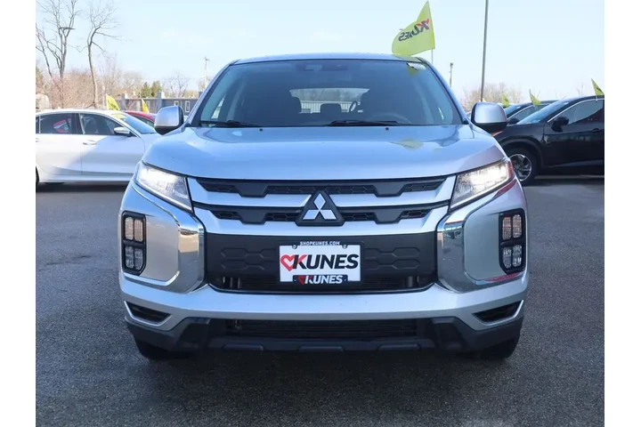 $12477 : Mitsubishi Outlander Sport 2 image 2