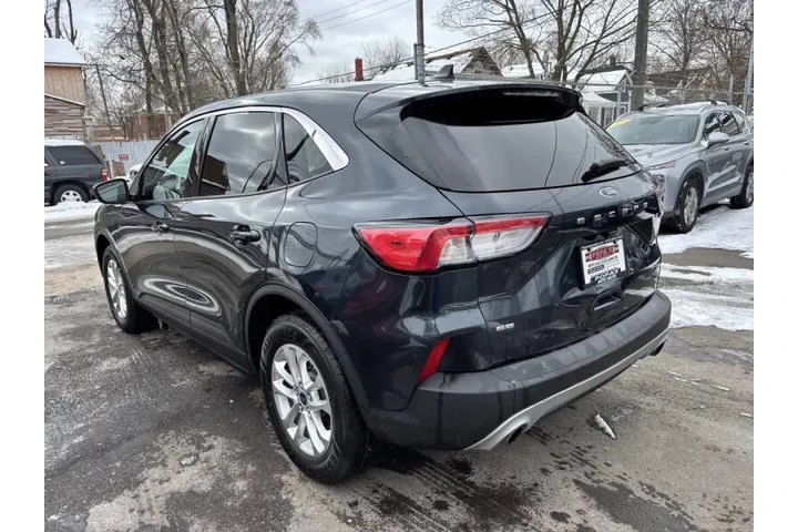 $19995 : 2022 Escape SE image 6