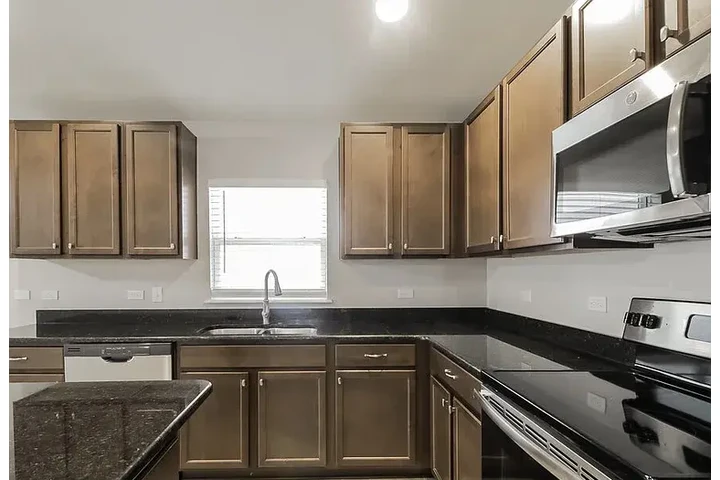 $2700 : HOUSE AVAILABLE IN ORLANDO FL image 9
