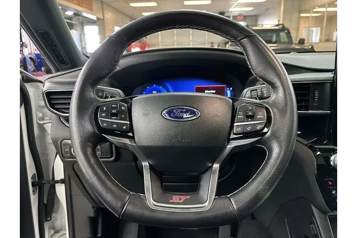 $39999 : Ford Explorer 2023 AWD ST 4d image 6