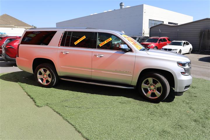 $27999 : 2017 CHEVROLET SUBURBAN PREMI image 4