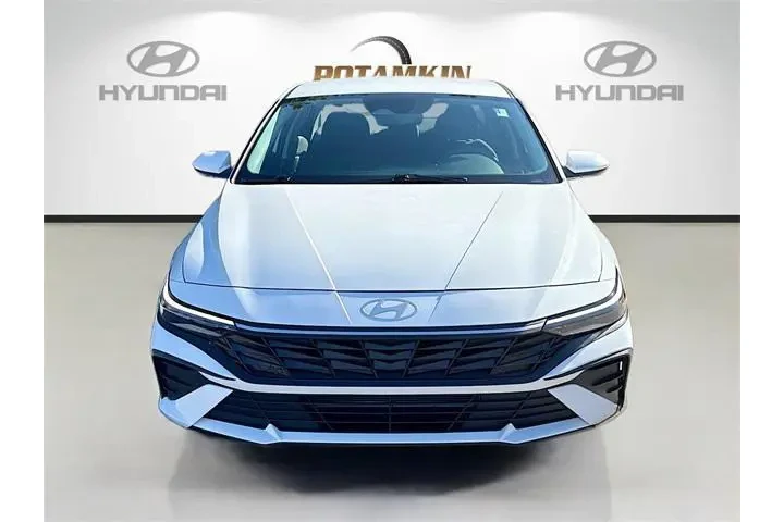 $18340 : Hyundai ELANTRA 2024 SEL 4dr image 2
