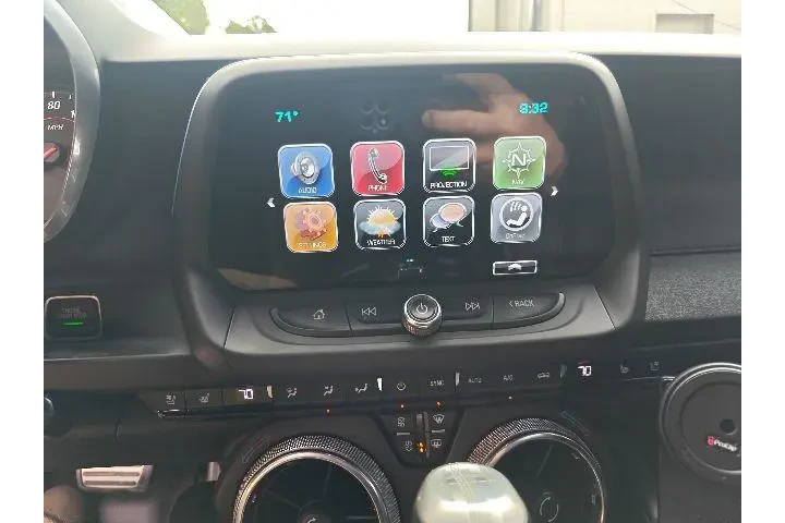 $25990 : Chevrolet Camaro 2017 SS 2dr image 10