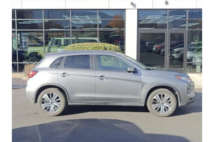 $21360 : Mitsubishi Outlander Sport 2 image 8