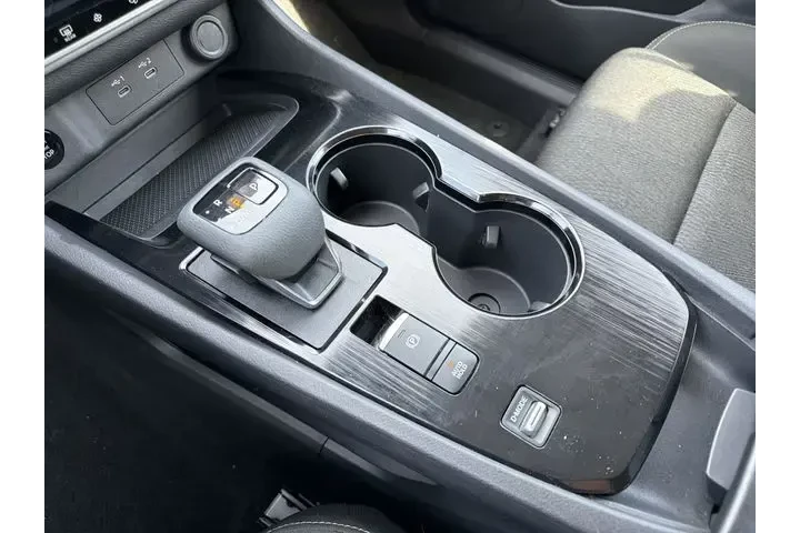 $21049 : Nissan Rogue 2025 SV 4dr Cro image 10