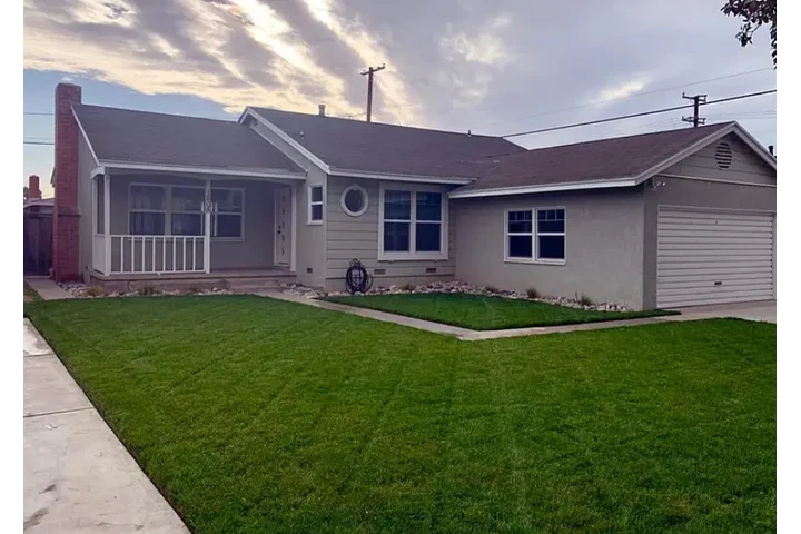 $2495 : LOCATION...LOCATION...LOCATION image 1