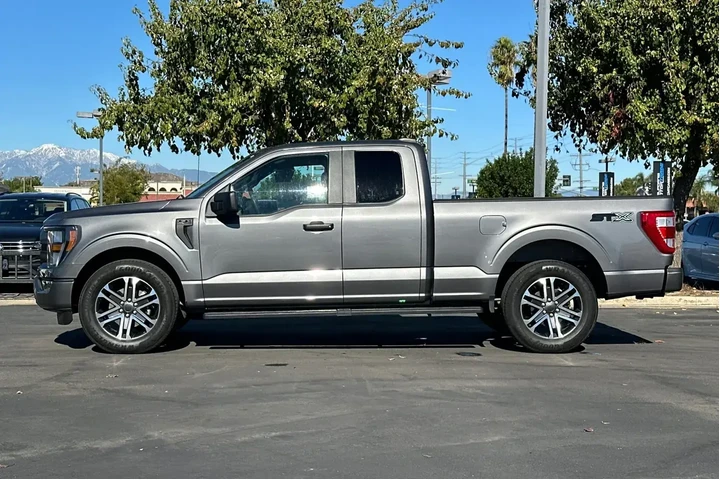 $35995 : Ford F-150 2023 4x2 XL 4dr S image 7
