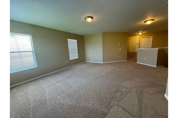 $2500 : 12548 Oulton Cir, Orlando, FL image 1