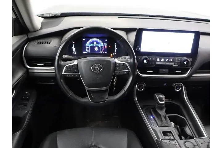 $39995 : Toyota Grand Highlander 2025 image 10