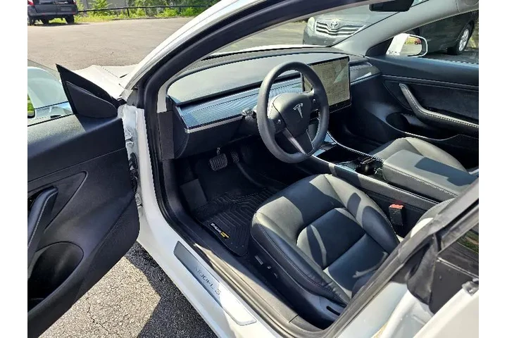 $18500 : 2020 Model 3 Standard Range P image 8