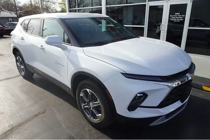 $19990 : 2023 Blazer image 9