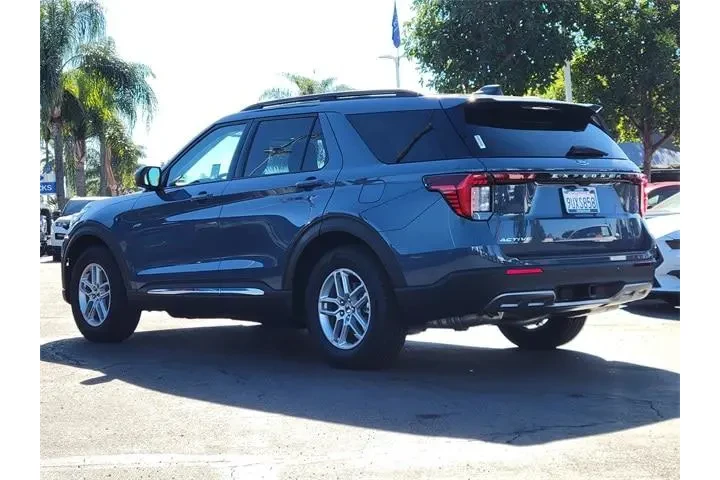 $39988 : Ford Explorer 2025 Active 4d image 2