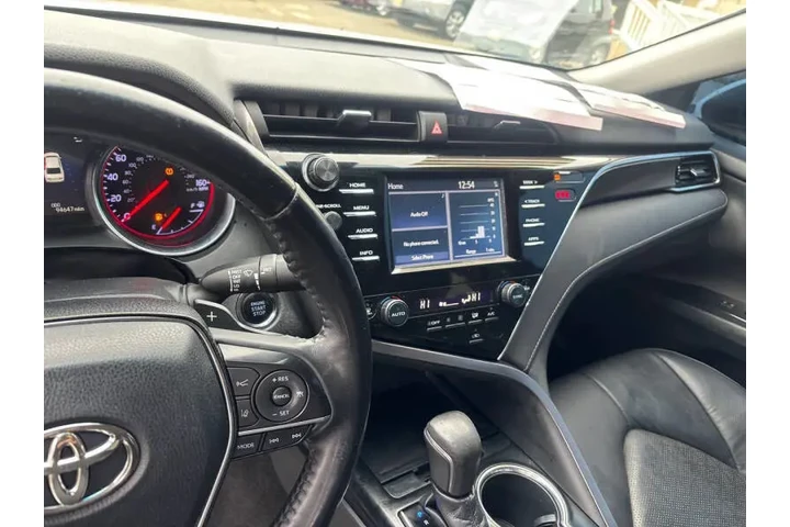 $23599 : 2018 Camry XSE image 9