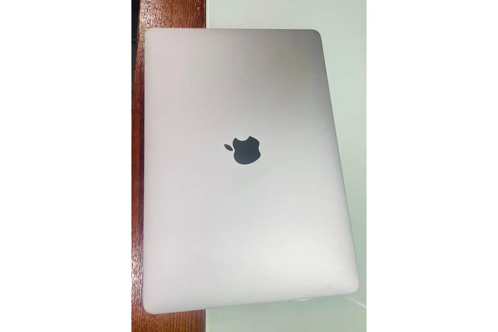 $550 : COMPUTADORA CASI NUEVA image 1