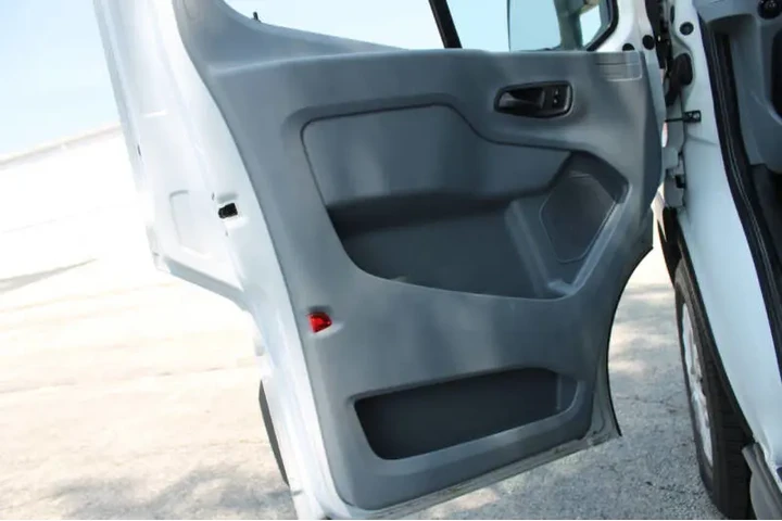 $24990 : 2018 Transit 350 image 10