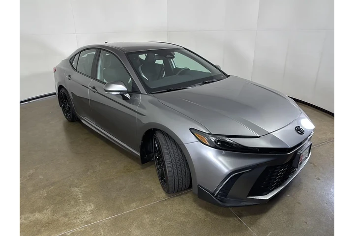 $32989 : Gold Certified 2026 Camry SE image 6