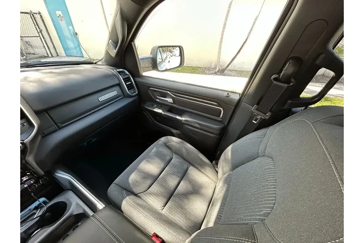 $35000 : Ram 1500 2024 4x2 Big Horn 4 image 10