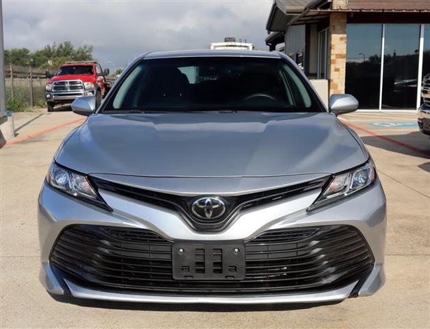 $19995 : 2018 Camry LE image 8