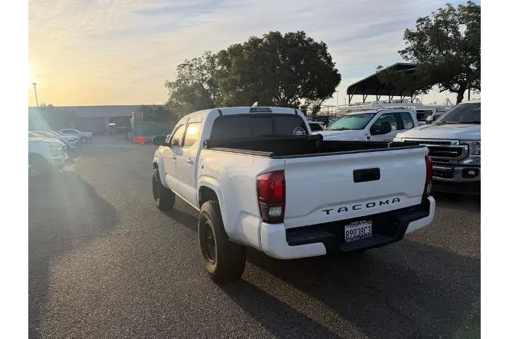 $27800 : Toyota Tacoma 2021 4x2 SR5 4 image 4