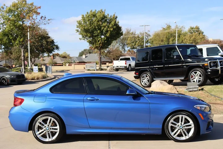 $18676 : 2017 2 Series 230i xDrive image 6