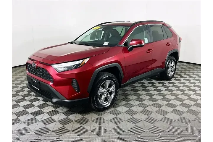 $25900 : Toyota RAV4 2023 XLE 4dr SUV image 3