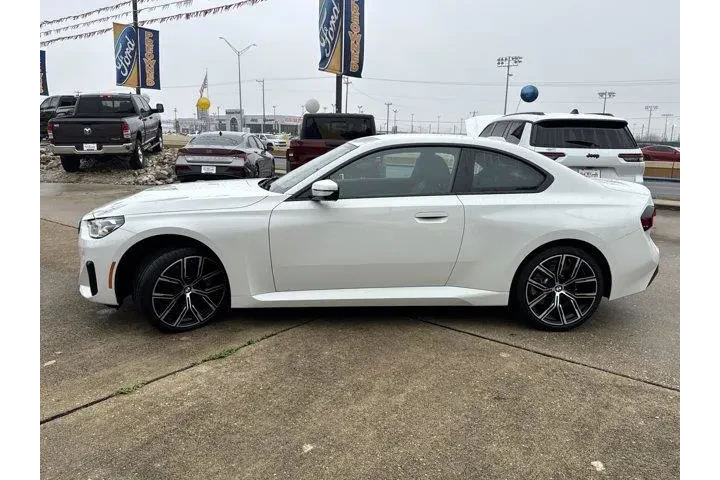 $37992 : BMW 2 Series 2024 AWD 230i x image 9