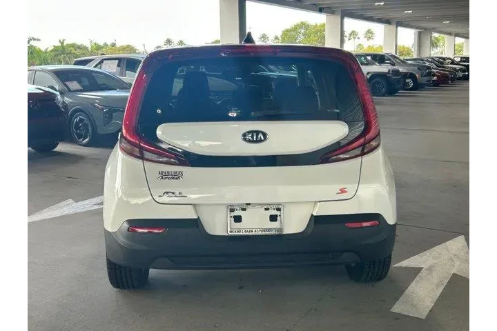 $10991 : Kia Soul 2020 LX 4dr Crossov image 6