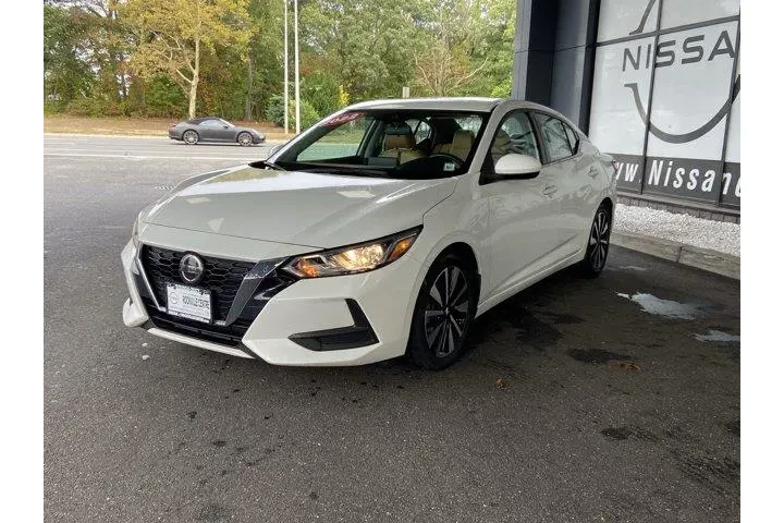 Nissan Sentra 2022 SV 4dr Se image 8