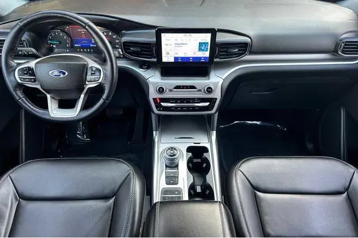 $26600 : Ford Explorer 2022 XLT 4dr S image 5