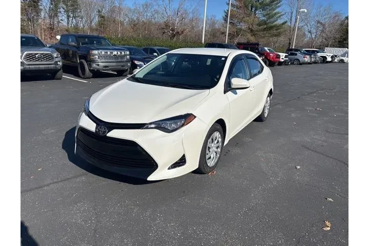 $16095 : Toyota Corolla 2017 LE 4dr S image 2