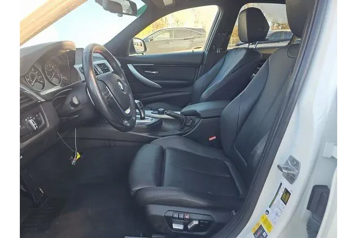 $12895 : BMW 3 Series 2018 330e iPerf image 5