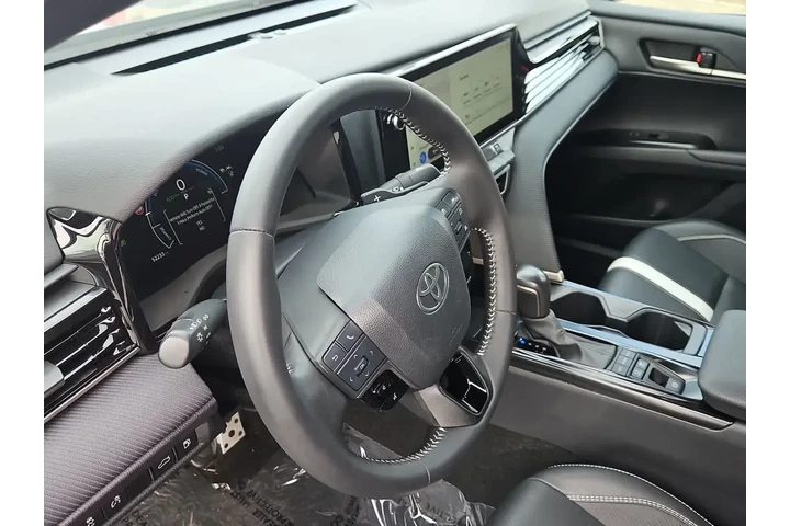$26500 : Toyota Camry 2025 SE 4dr Sed image 2