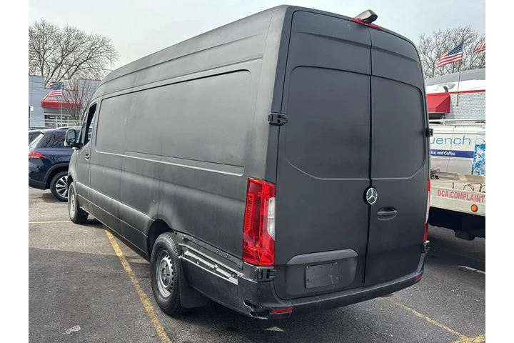 $30490 : Mercedes-Benz Sprinter 2021 image 6