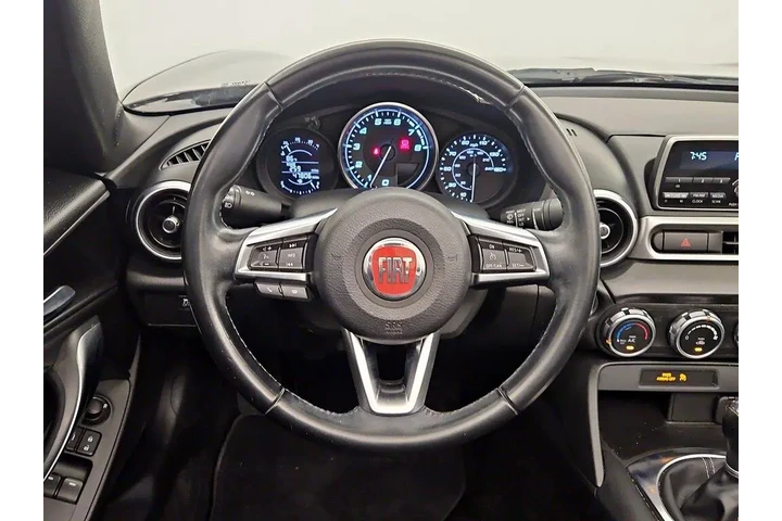 $16998 : FIAT 124 Spider 2018 Classic image 10