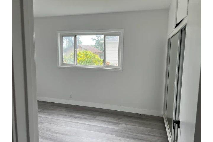 $1400 : Garden Grove - Available image 10