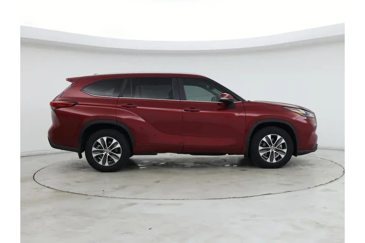 $35998 : Toyota Highlander 2023 XLE 4 image 7