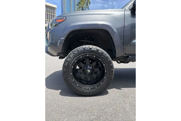 $39418 : Toyota Tacoma 2019 4x4 TRD P image 6